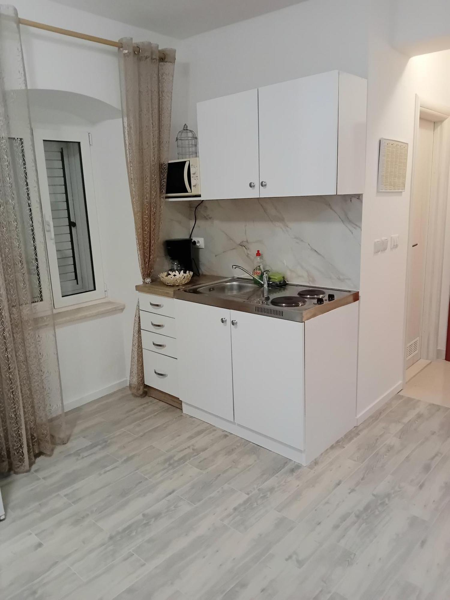 Andela * Kastela